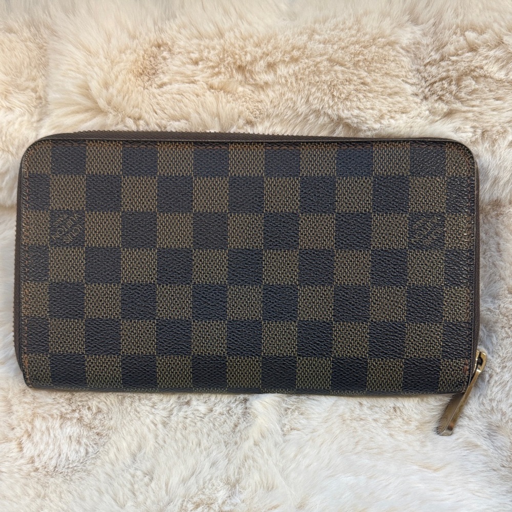 Louis Vuitton Brown Zippy Damier Ebene Organizer Wallet